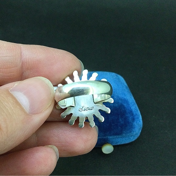 Vintage Zuni Sterling Silver Turquoise Floral Design Ring - Size 5.75 - Picture 4 of 7